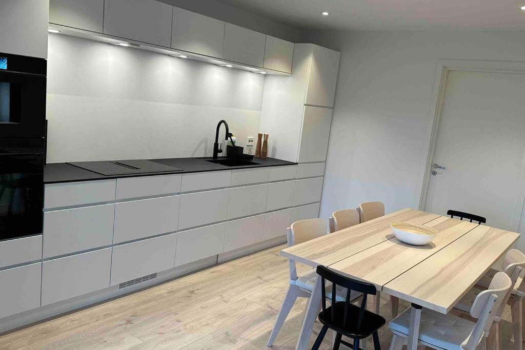 Top Floor Apartment Arossanden 5 A Кристиансанд Экстерьер фото